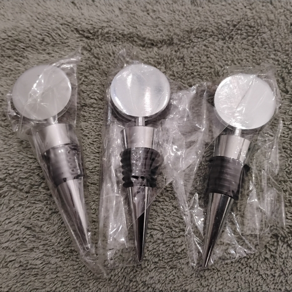 Art Glass Beverage Bottle Stoppers, Set of 3 - Picture 11 of 12